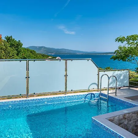Poolincluded - Villa Apartment Dajana * Maslenica
