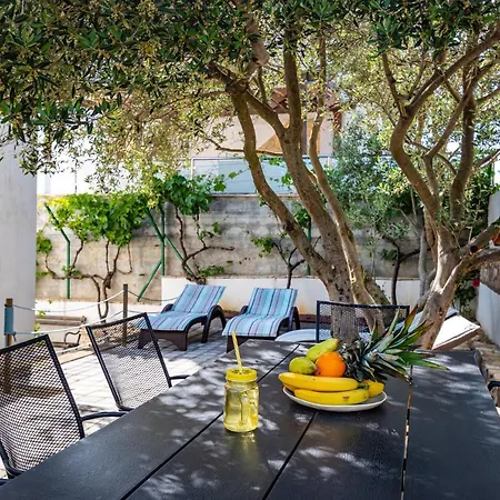 Poolincluded - Villa Apartment Dajana 公寓