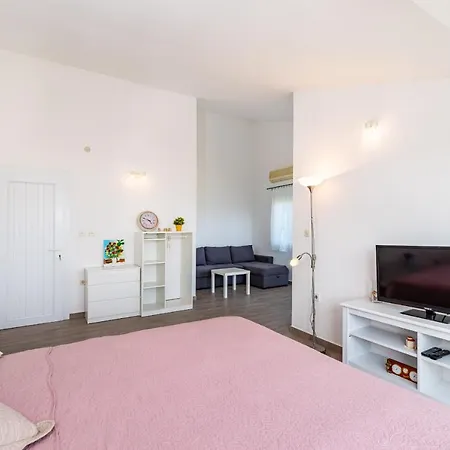 Apartment Poolincluded - Villa Apartment Dajana *