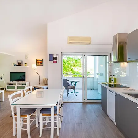 Poolincluded - Villa Apartment Dajana Apartment Maslenica