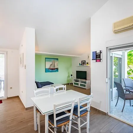 Apartment Poolincluded - Villa Apartment Dajana *
