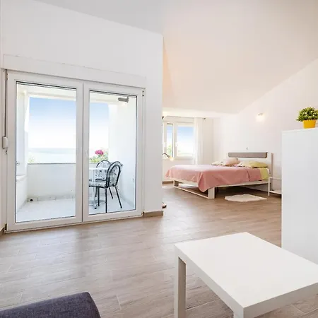 Apartment Poolincluded - Villa Apartment Dajana *